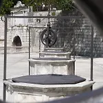 And Ana Zadar