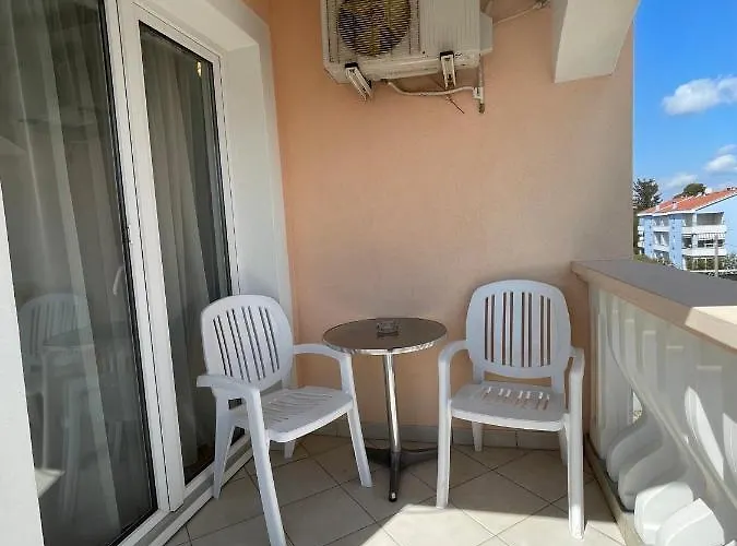 ルームズ アンド アナ 3*